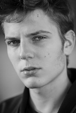 約恩·齊默 Yoann Zimmer 約恩·齊默 Yoann Zimmer