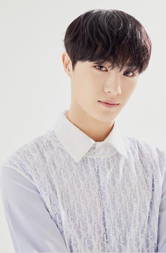 尹炫晳 Hyun-suk Yoon 尹炫晳 Hyun-suk Yoon