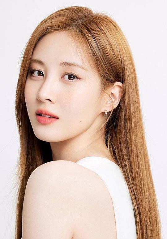 徐賢 Seohyun 徐賢 Seohyun