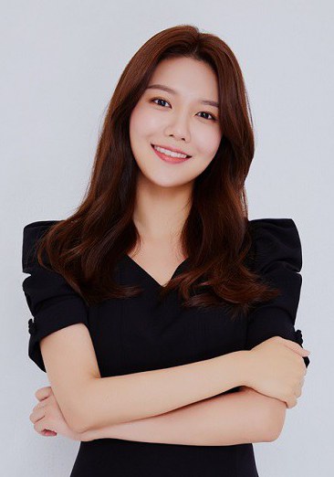 崔秀英 Sooyoung Choi 崔秀英 Sooyoung Choi