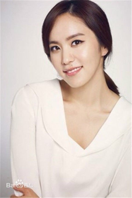 樸智允 Ji-Yoon Park 樸智允 Ji-Yoon Park