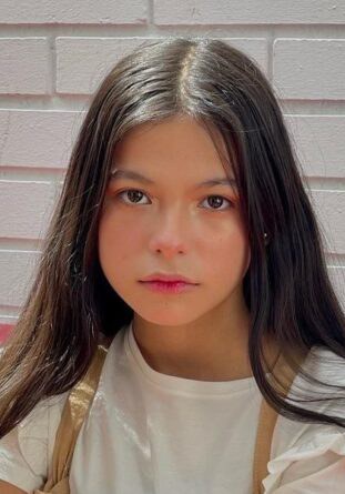 克里斯特爾·阿帕裡西奧 Cristal Aparicio 克里斯特爾·阿帕裡西奧 Cristal Aparicio
