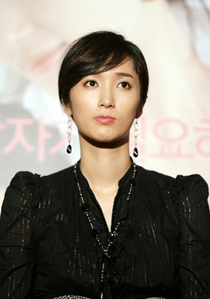 金甫京 Bo-kyeong Kim 金甫京 Bo-kyeong Kim