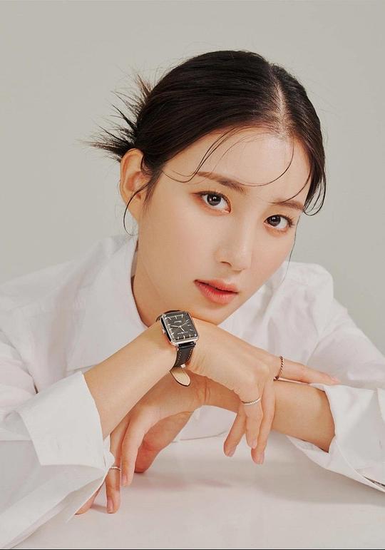 申智秀 Ji-soo Shin 申智秀 Ji-soo Shin