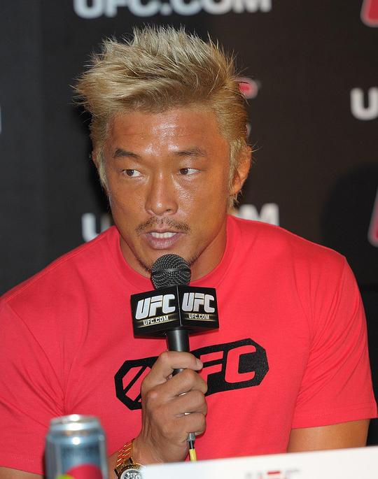 秋成勳 Yoshihiro Akiyama 秋成勳 Yoshihiro Akiyama