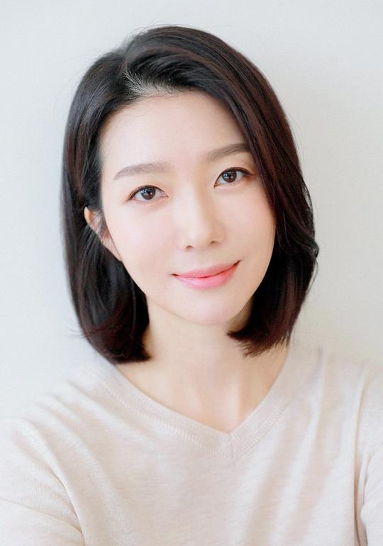 金芝賢 Ji-hyun Kim 金芝賢 Ji-hyun Kim