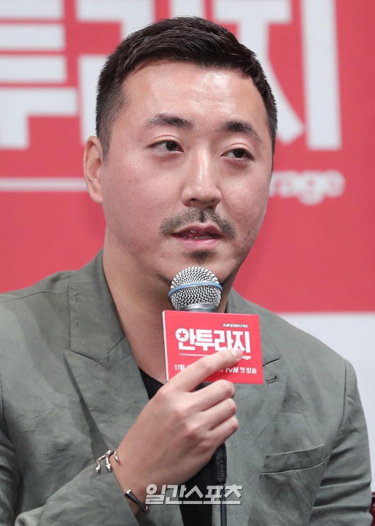 張榮佑 Young-woo Jang 張榮佑 Young-woo Jang