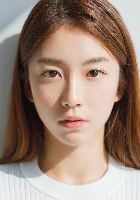 李繡至 Lee Su-Ji 李繡至 Lee Su-Ji