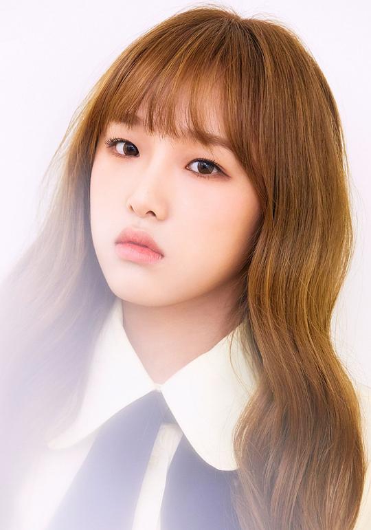 崔叡娜 Yena Choi 崔叡娜 Yena Choi