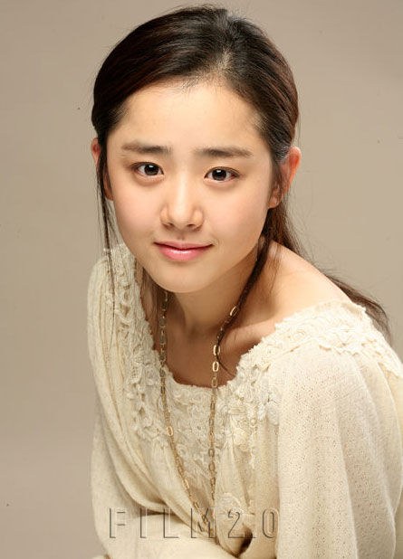 文根英 Geun-Young Moon 文根英 Geun-Young Moon