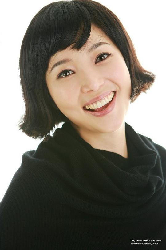 李允星 Lee Yoon-sung 李允星 Lee Yoon-sung