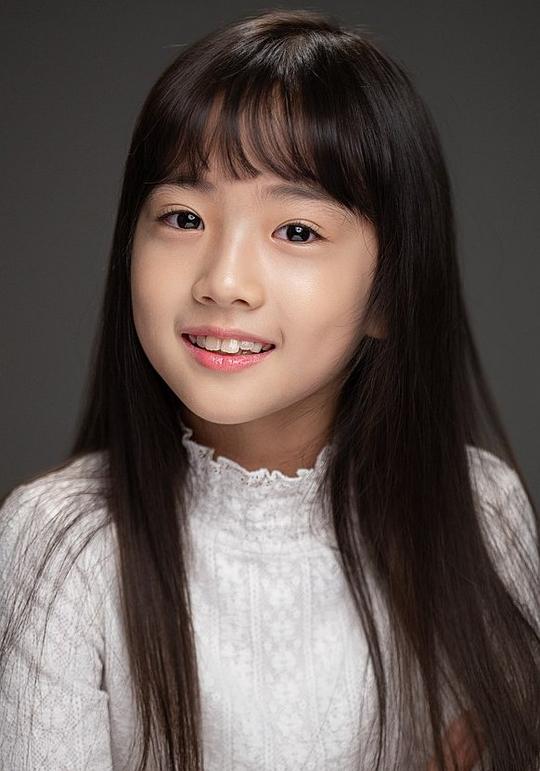 徐利秀 Yisoo Seo 徐利秀 Yisoo Seo