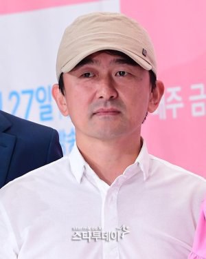 崔成範 Seong-beom Choi 崔成範 Seong-beom Choi