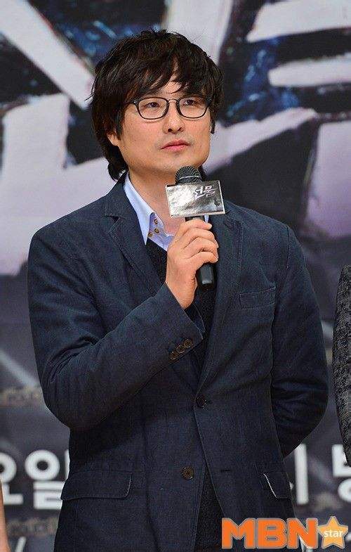 李東勳 DongHoon Lee 李東勳 DongHoon Lee
