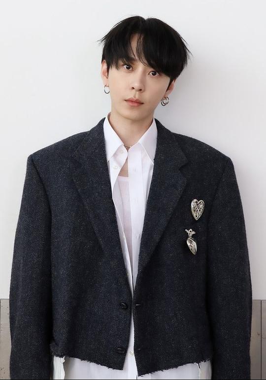 龍俊亨 Joon-hyung Yong 龍俊亨 Joon-hyung Yong