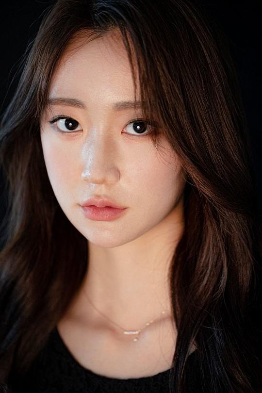 崔秀真 Su-jin Choi 崔秀真 Su-jin Choi