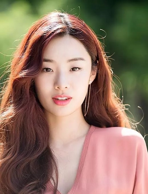 史蒂芬妮·李 Stephanie Lee 史蒂芬妮·李 Stephanie Lee