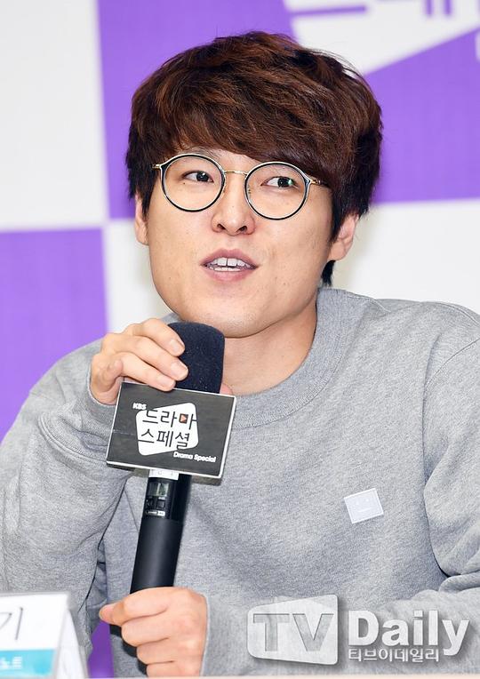 黃昇基 Seung-gi Hwang 黃昇基 Seung-gi Hwang