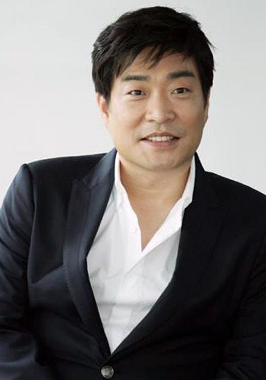 孫賢周 Hyun-joo Son 孫賢周 Hyun-joo Son