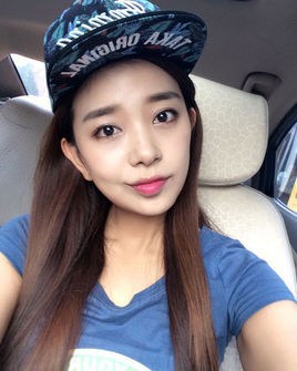 張沐莀 Muchen Zhang 張沐莀 Muchen Zhang