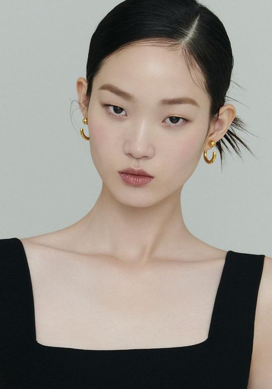 池賢靜 Hyun Ji Shin 池賢靜 Hyun Ji Shin