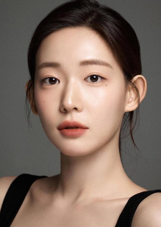 崔允智 Yun-ji Choi 崔允智 Yun-ji Choi