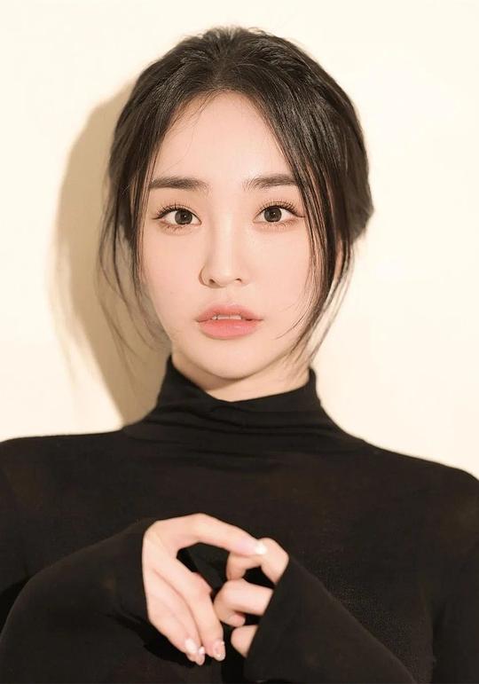 金娜玄 Kim Na-hyun 金娜玄 Kim Na-hyun