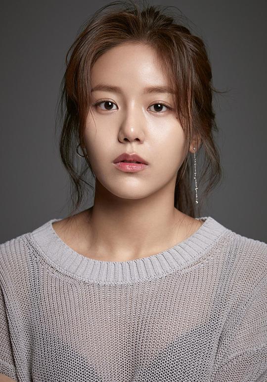 申惠晶 Hye-Jeong Shin 申惠晶 Hye-Jeong Shin