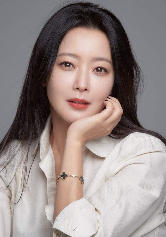 金喜善 Hee-seon Kim 金喜善 Hee-seon Kim