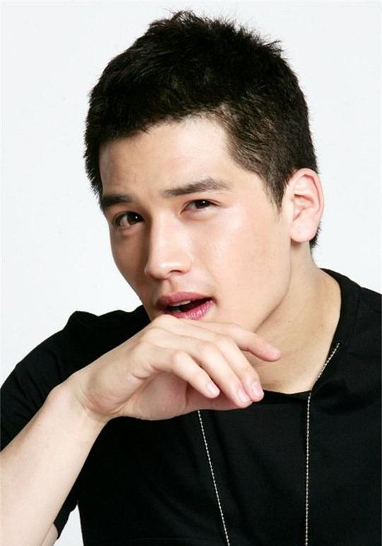 劉健 Yu Geon 劉健 Yu Geon
