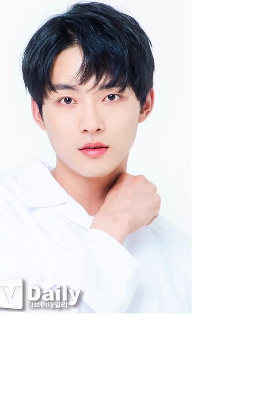 樸聖雨 Seong-Woo Park 樸聖雨 Seong-Woo Park