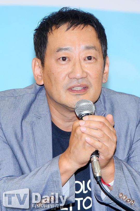 鄭允秀 Yun-su Chong 鄭允秀 Yun-su Chong