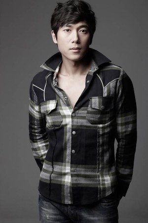 鄭英燮 Young-sub Jung