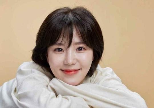 尹瑟 Yoon Seul