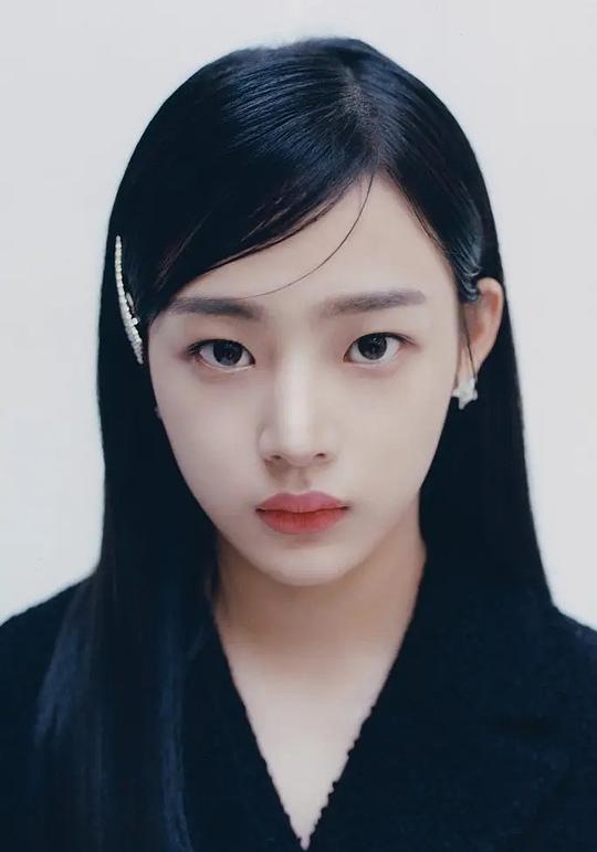 金玟池 Kim Minji