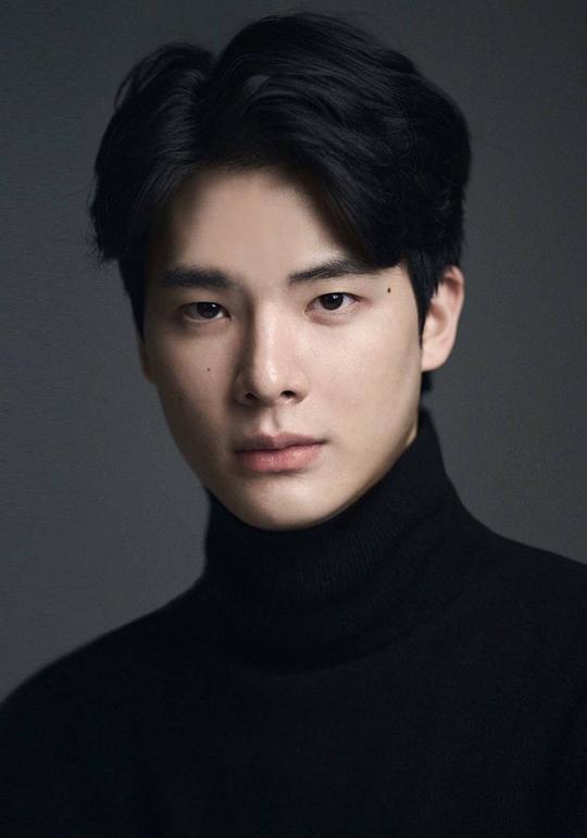 白有誠 Yu-sung Baek