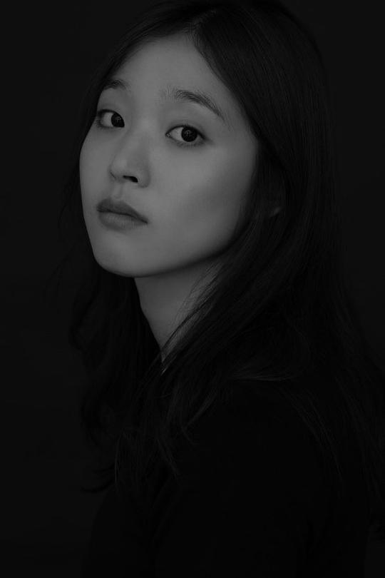 尹惠利 Hyeri Yoon