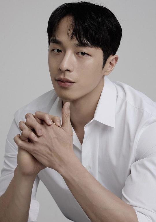 權赫 Kwon Hyuk
