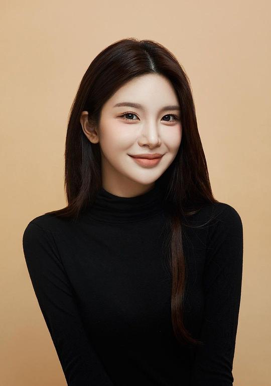 崔允娥 Bella