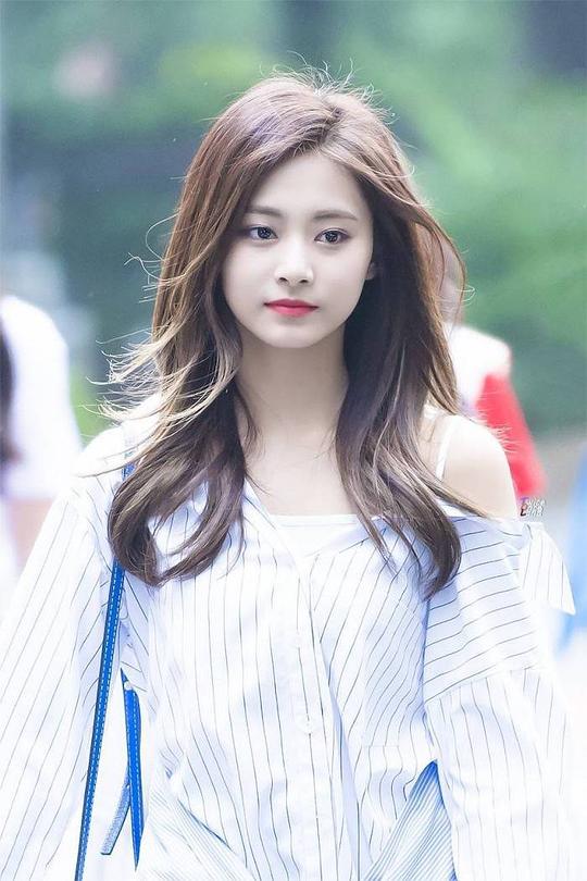 周子瑜 Tzu-Yu Chou