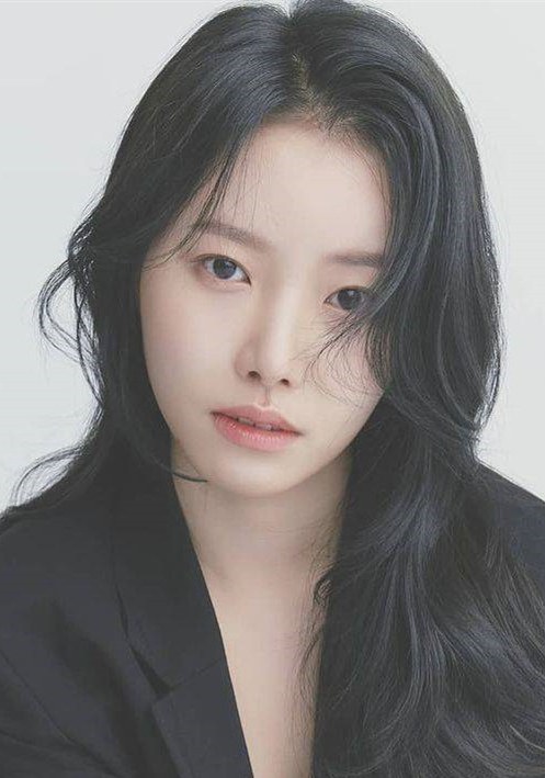 李璐雅 Lee Lu-a