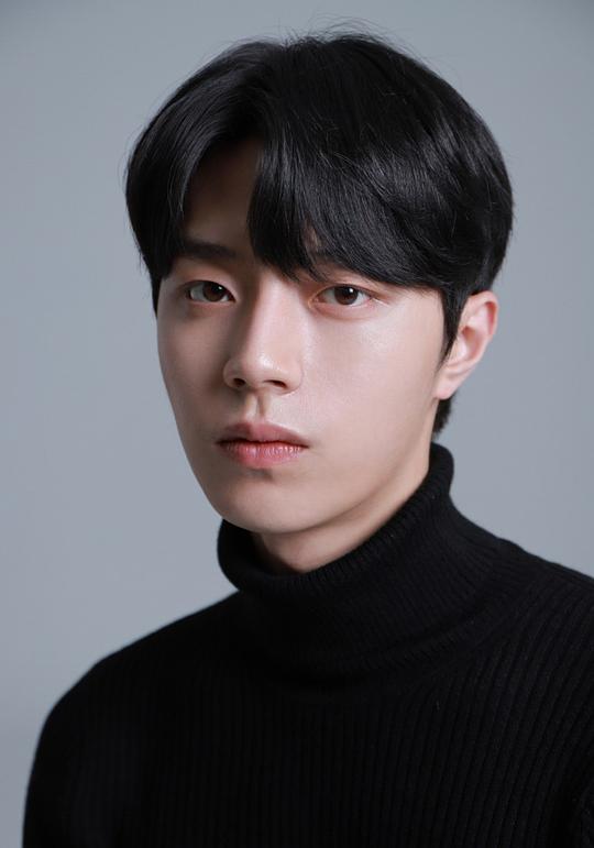 姜俊圭 Jun Q