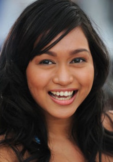 梅賽德絲·卡布萊 Mercedes Cabral