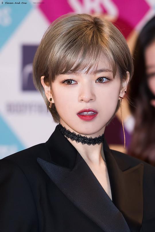 俞定延 Jeong-Yeon Yoo