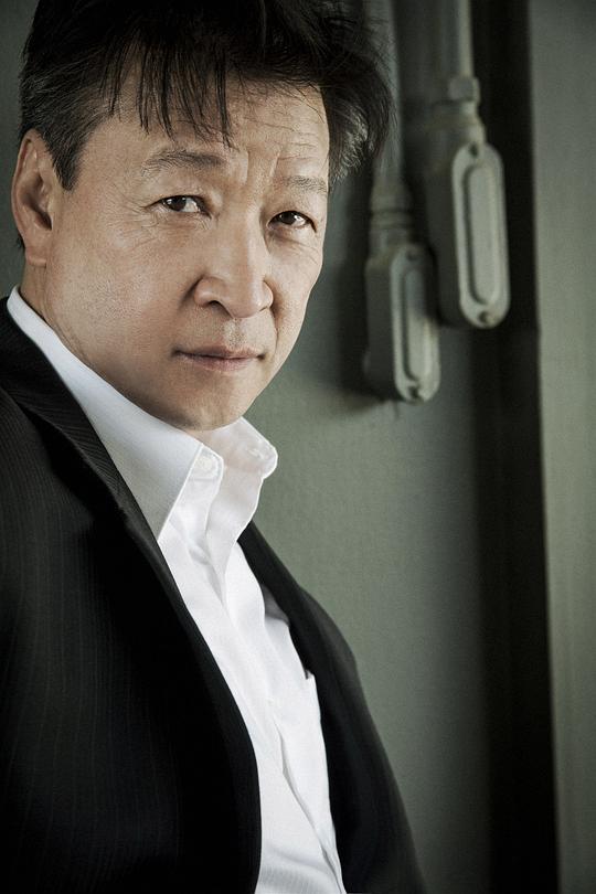馬泰 Tzi Ma