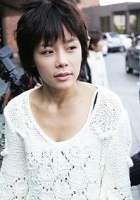 申伊 Yi Shin