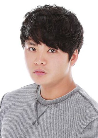 崔俊英 Choi Jun-yeong