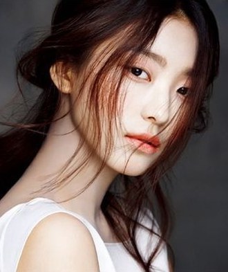 尹寶拉 Bo-ra Yoon